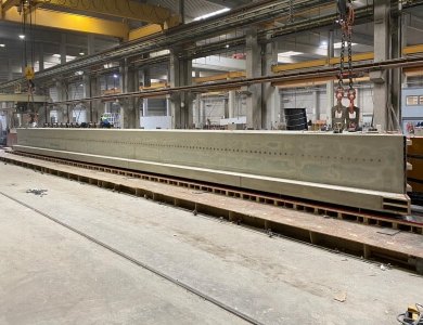 95 Tonnen schwerer Balken Smakkelaarsveld